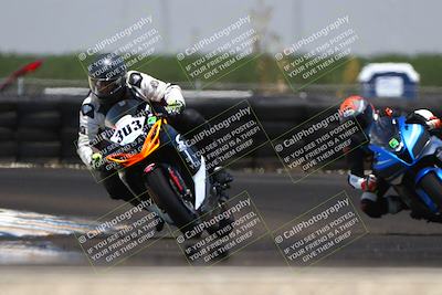 media/Jun-07-2025-TrackDaz (Sat) [[4413525952]]/C Group/1240pm (Turn 1)/
